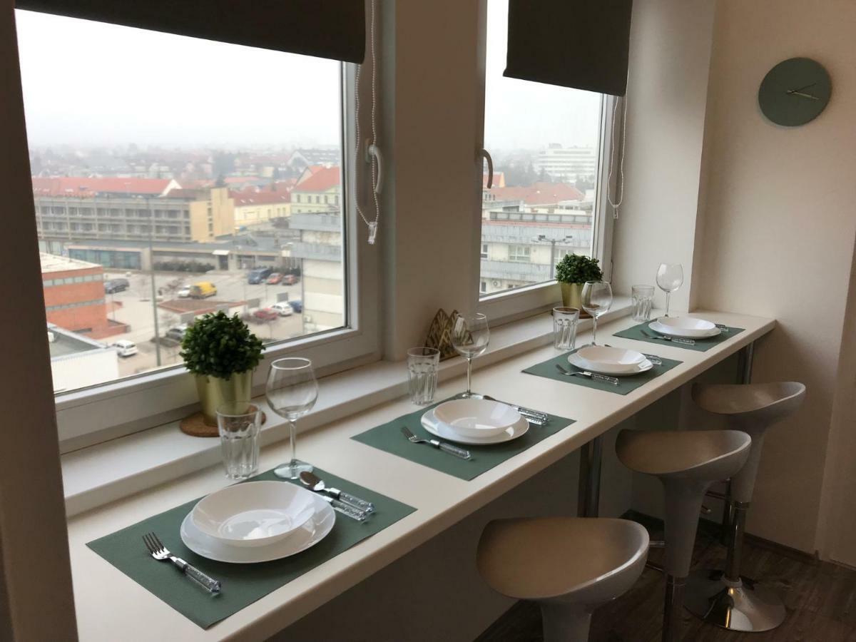 Central Apartments Veszprém Exteriör bild