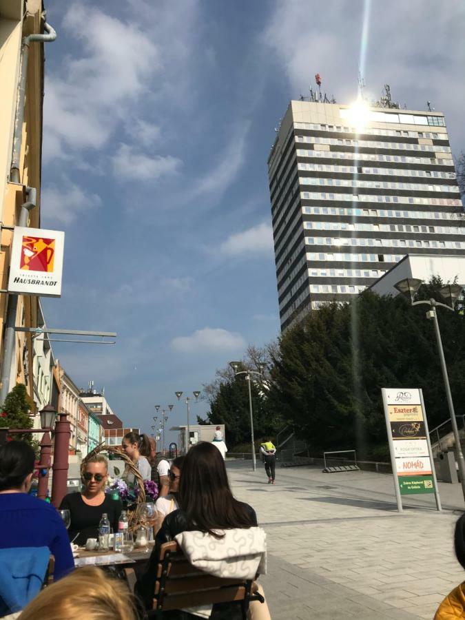 Central Apartments Veszprém Exteriör bild
